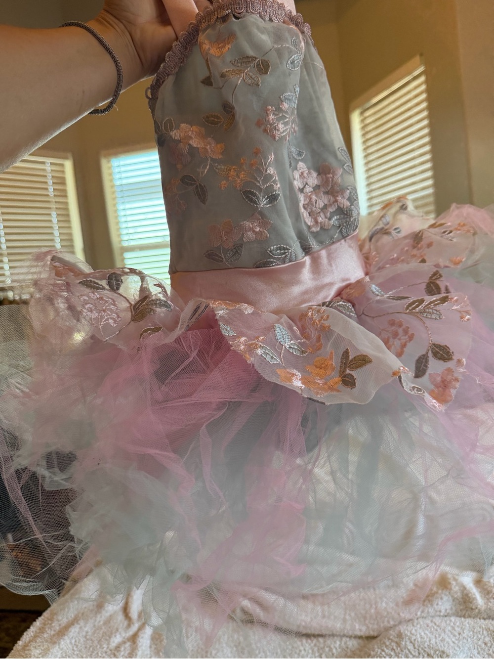 Girls Pink & Gray Floral Tulle Princess Kids Costume Dress 5/6 $85.00